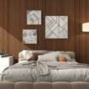 Dekoratyvinė akustinė lamelių sienelė miegamajame, ruda lamelių sienelė