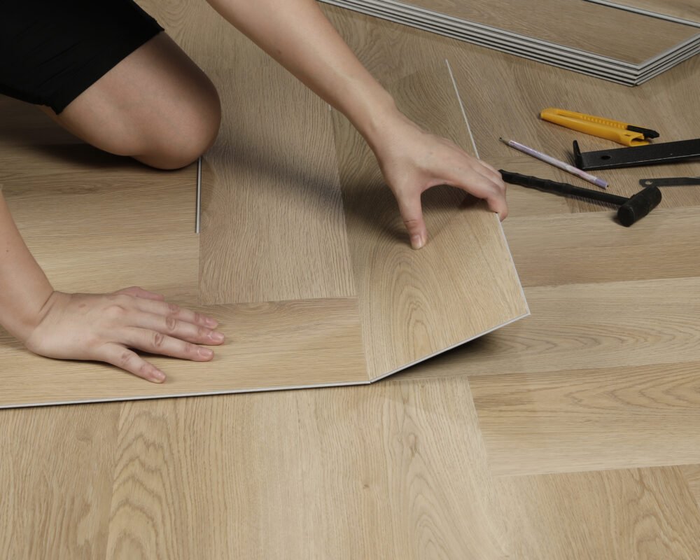 Vinilinė grindų danga Iterno, SPC rakinamas vinilas su integruotu paklotu ir click montavimu dune oak